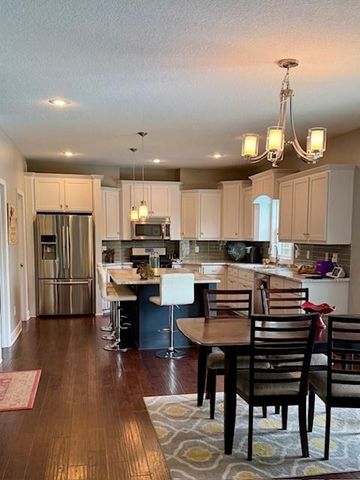 1740 NE Nine Oaks Drive, Lee's Summit, MO 64086