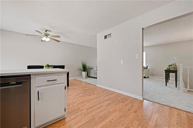 636 Linda Lane, Bonner Springs, KS 66012