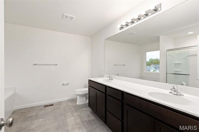 557 Evening Primrose Drive, Wentzville, MO 63385