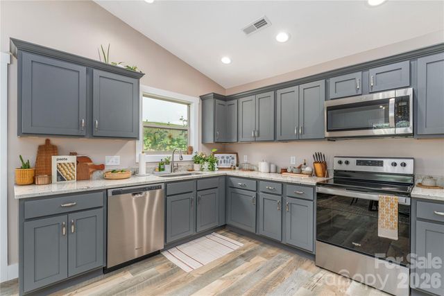 38 Sunrise Drive, Mars Hill, NC 28754