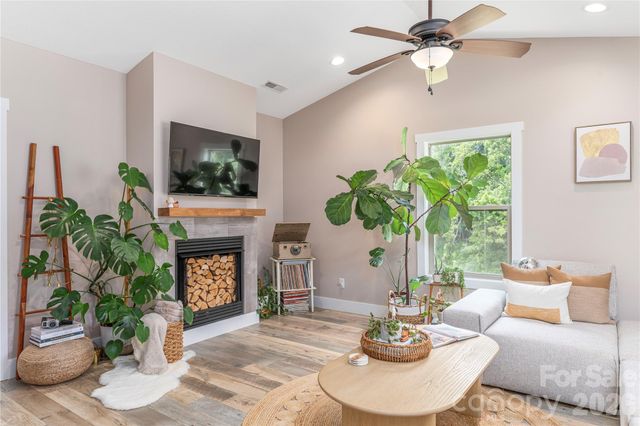 38 Sunrise Drive, Mars Hill, NC 28754