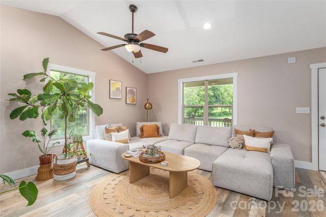 38 Sunrise Drive, Mars Hill, NC 28754