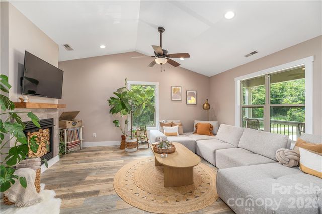 38 Sunrise Drive, Mars Hill, NC 28754