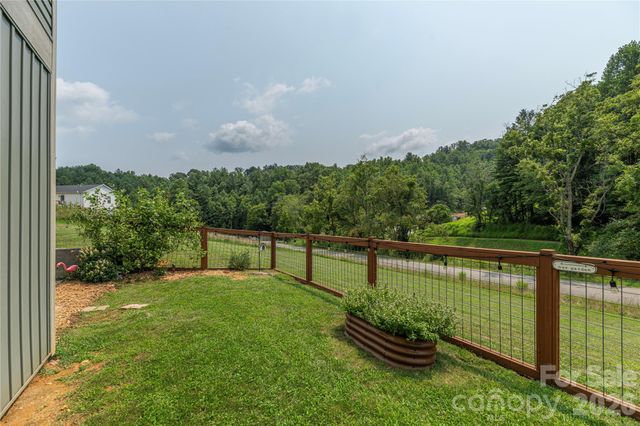 38 Sunrise Drive, Mars Hill, NC 28754