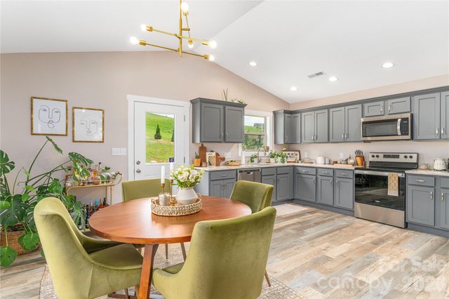 38 Sunrise Drive, Mars Hill, NC 28754