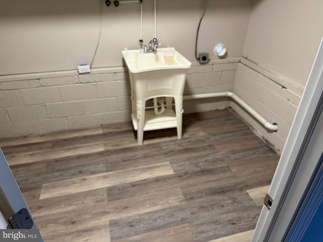 13 CENTER CIR, Wilmington, DE 19808