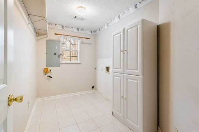 296 Deer Creek Drive, Cabot, AR 72023