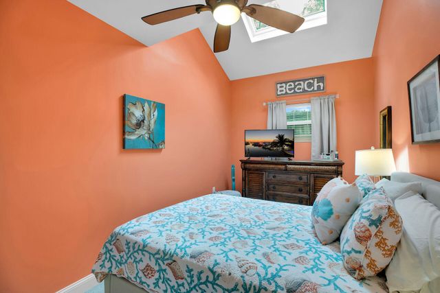 1209 Truman Ave Apt 5, Key West, FL 33040