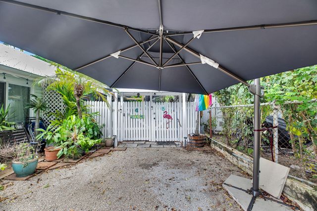 1209 Truman Ave Apt 5, Key West, FL 33040