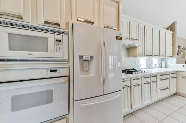 102 Del Mar Street, Kemah, TX 77565