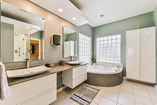 102 Del Mar Street, Kemah, TX 77565