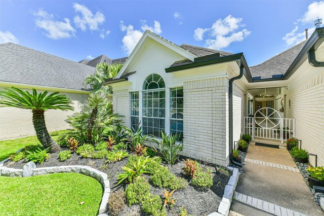 102 Del Mar Street, Kemah, TX 77565
