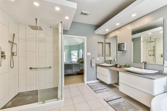 102 Del Mar Street, Kemah, TX 77565