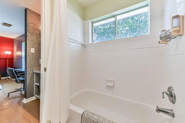 102 Del Mar Street, Kemah, TX 77565