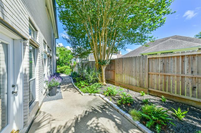 102 Del Mar Street, Kemah, TX 77565
