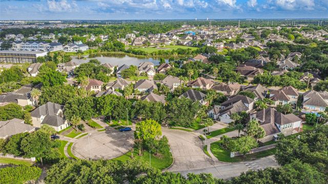 102 Del Mar Street, Kemah, TX 77565