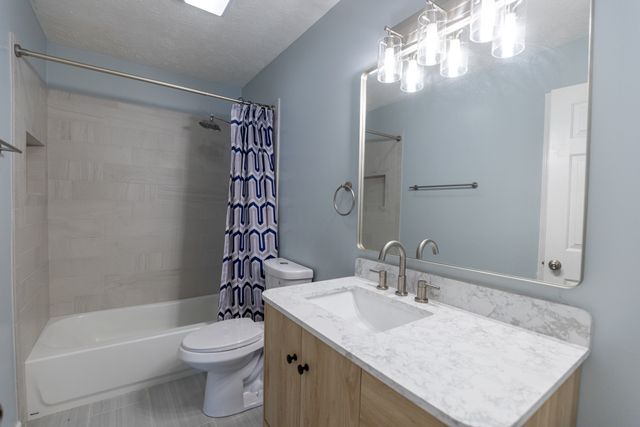 396 Solitude Cir, Goodlettsville, TN 37072