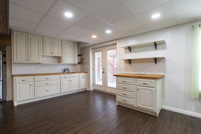 396 Solitude Cir, Goodlettsville, TN 37072