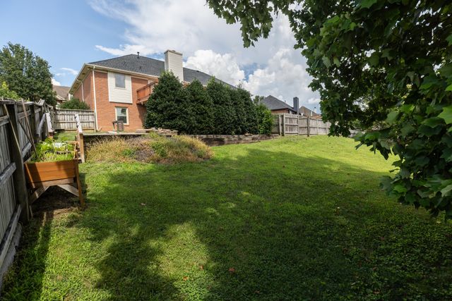 396 Solitude Cir, Goodlettsville, TN 37072