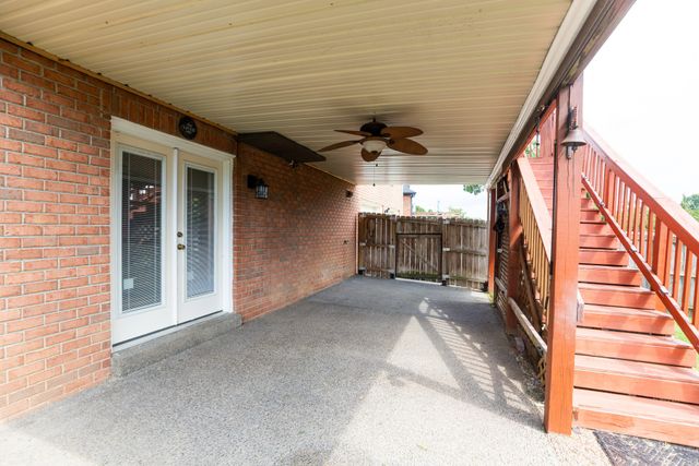 396 Solitude Cir, Goodlettsville, TN 37072