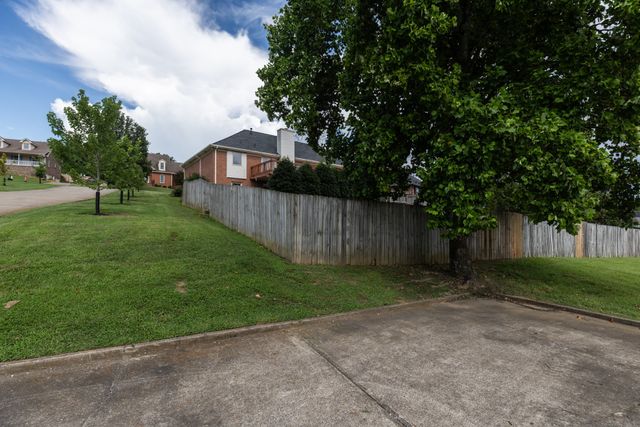 396 Solitude Cir, Goodlettsville, TN 37072