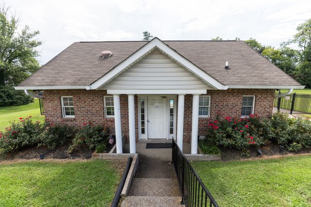 396 Solitude Cir, Goodlettsville, TN 37072