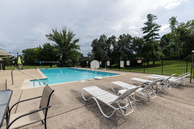 396 Solitude Cir, Goodlettsville, TN 37072