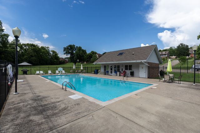 396 Solitude Cir, Goodlettsville, TN 37072