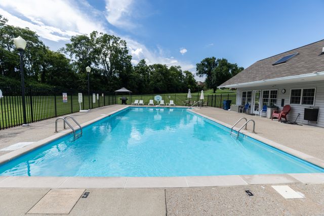 396 Solitude Cir, Goodlettsville, TN 37072
