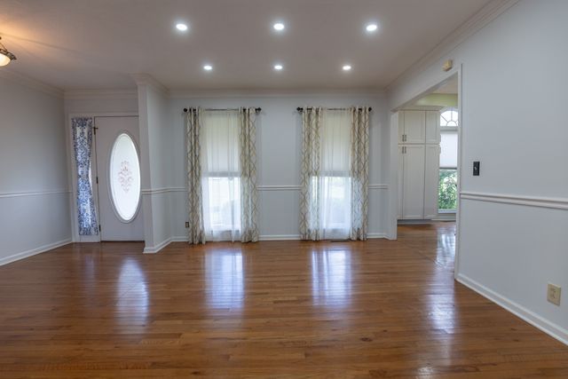396 Solitude Cir, Goodlettsville, TN 37072