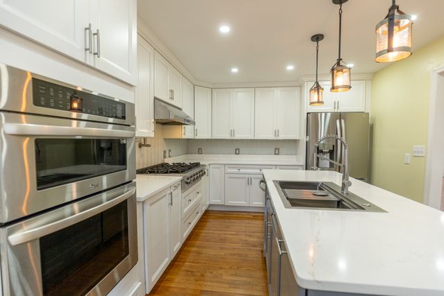 396 Solitude Cir, Goodlettsville, TN 37072