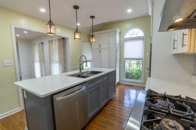 396 Solitude Cir, Goodlettsville, TN 37072