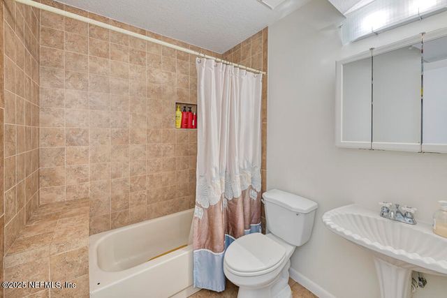 1216 21ST Street N, Jacksonville Beach, FL 32250