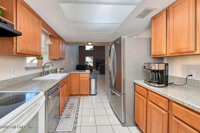 1216 21ST Street N, Jacksonville Beach, FL 32250