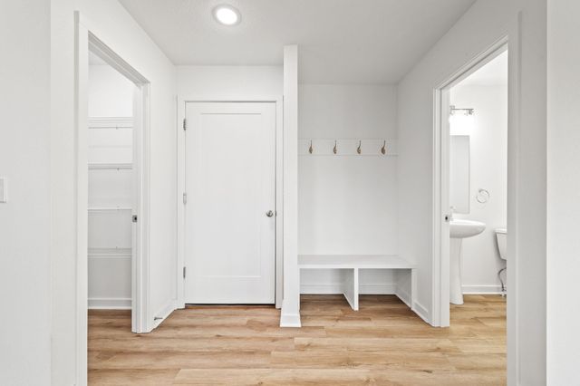 1122 E Plum Creek Road, Nixa, MO 65714