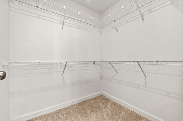 1122 E Plum Creek Road, Nixa, MO 65714