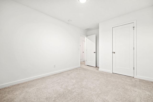 1122 E Plum Creek Road, Nixa, MO 65714