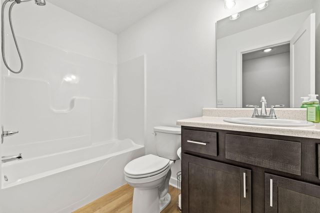 1122 E Plum Creek Road, Nixa, MO 65714