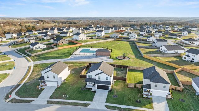 1122 E Plum Creek Road, Nixa, MO 65714