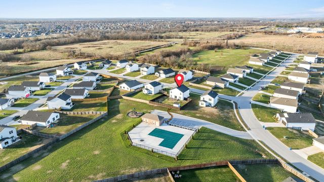 1122 E Plum Creek Road, Nixa, MO 65714