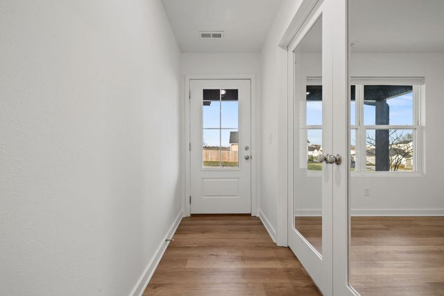 1122 E Plum Creek Road, Nixa, MO 65714