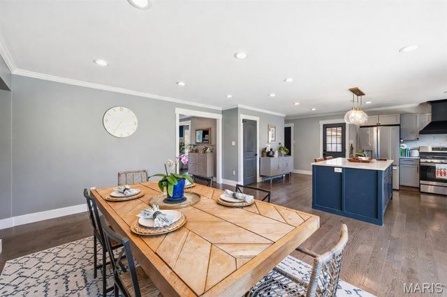 1204 Cedar Creek Road, Chesterfield, MO 63017