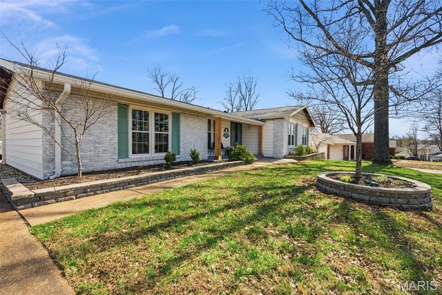 1204 Cedar Creek Road, Chesterfield, MO 63017