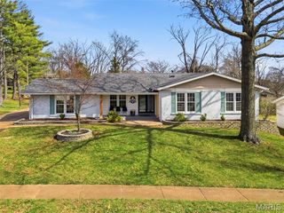 1204 Cedar Creek Road, Chesterfield, MO 63017