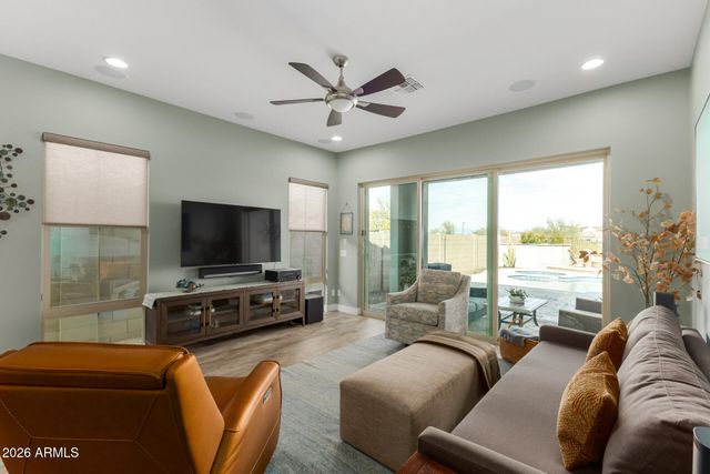 2332 W CEDAR RIDGE Road, Phoenix, AZ 85085