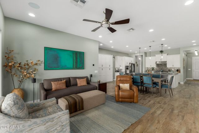 2332 W CEDAR RIDGE Road, Phoenix, AZ 85085