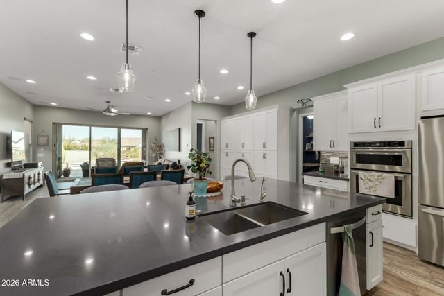 2332 W CEDAR RIDGE Road, Phoenix, AZ 85085