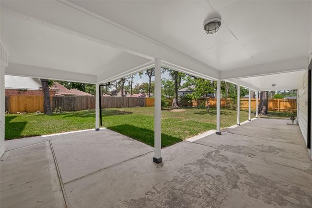 1102 Belaya Lane, Houston, TX 77090