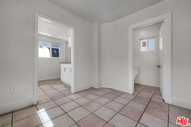 1145 E 33rd Street, Los Angeles, CA 90011