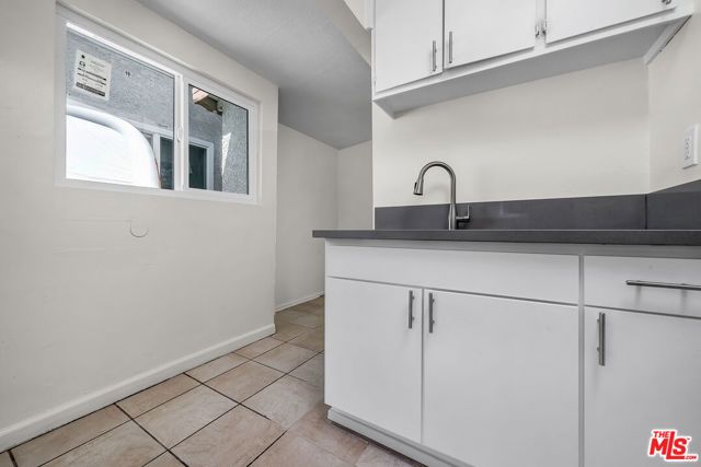 1145 E 33rd Street, Los Angeles, CA 90011